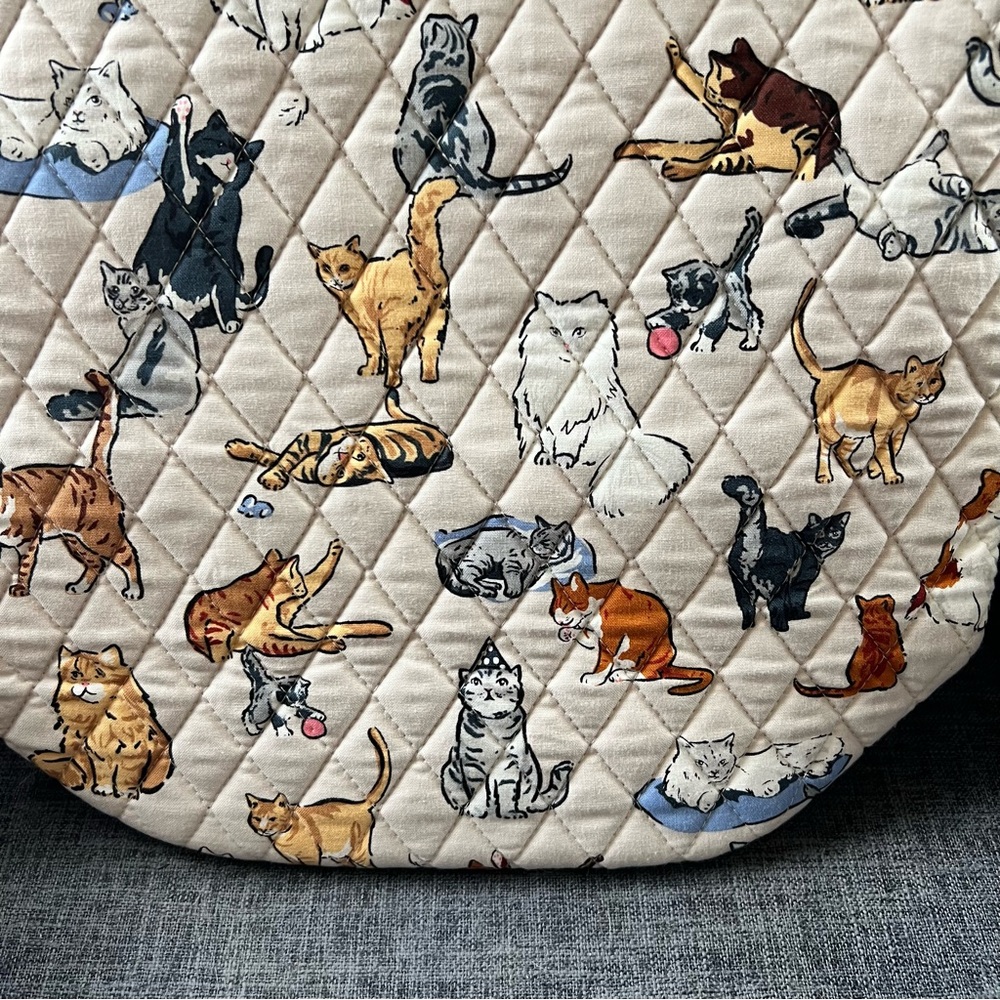 NWT Vera Bradley A Cat’s Life Slouchy Bucket Shoulder Bag. Cream cotton. - Picture 8 of 11